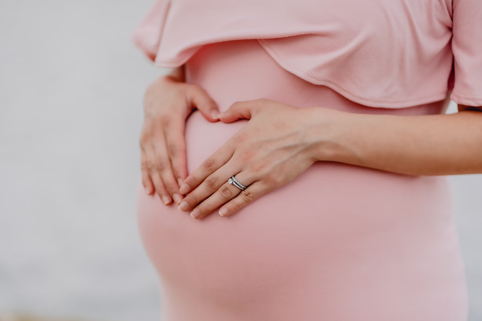 Understanding the meaning of surrogate can be important when discussing pregnancy — here’s what you need to know about it!